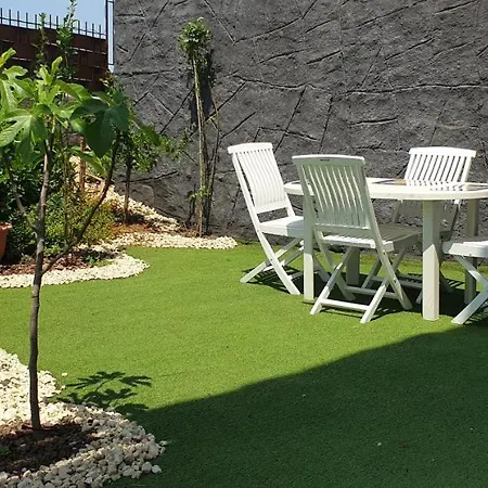Sunny Days * Pedara