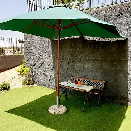 Sunny Days Pedara